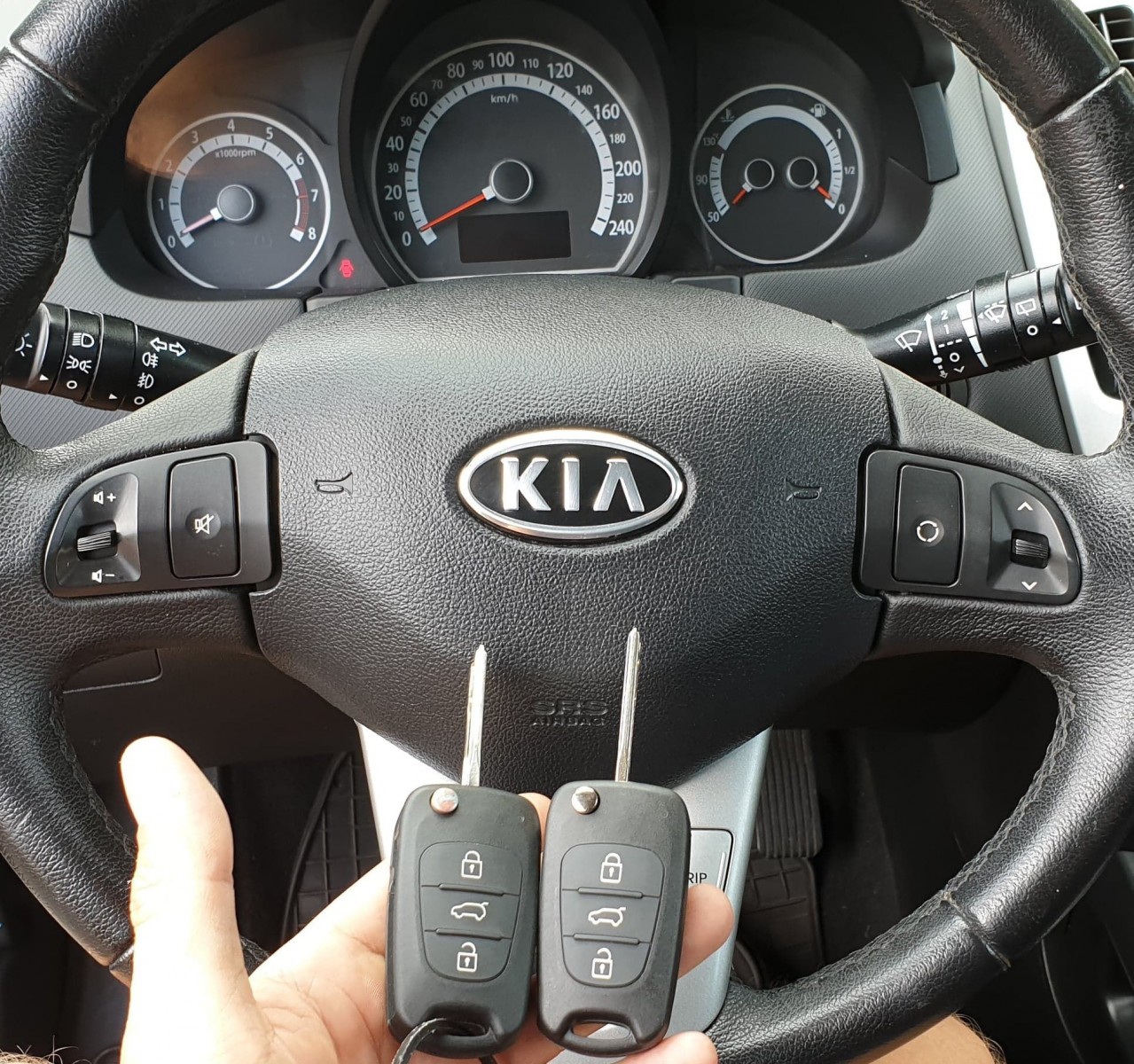 Dorabianie kluczy z pilotem Kia & Hyundai Awaryjne