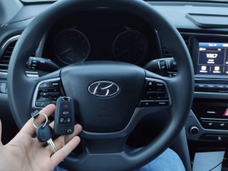 Dorobienie klucza z pilotem Hyundai Elantra 2016