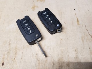 Wymiana obudowy klucza Jeep Renegade