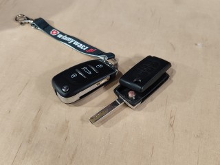 Wymiana obudowy w kluczu Peugeot na solidniejszą