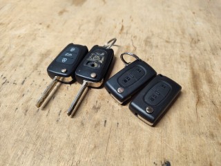Psujące się obudowy kluczy samochodowych
