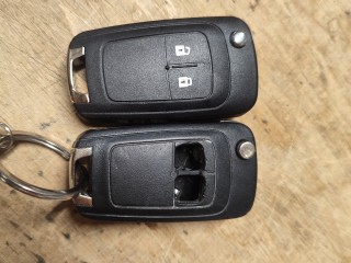 Brak przycisków w kluczu Opel