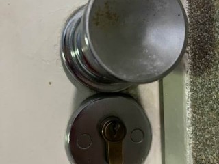 Otwarcie drzwi z gałką z powodu braku kluczy Wilamowice