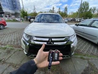 Klucze keyless Mitsubishi Outlander wersja Kanada