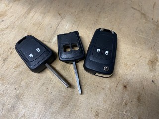Brak przycisków w pilocie Opel