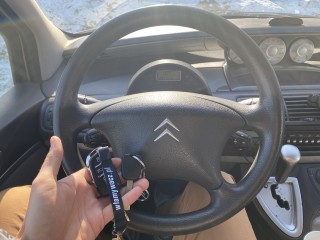 Dorabianie kluczy Citroen C8
