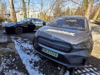 Zamknięty samochód Jaguar