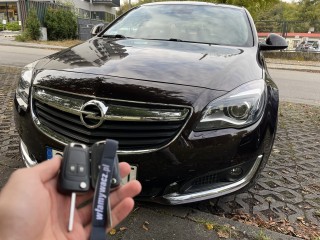 Gotowy zapas do Opla Insignii z Keyless — profesjonalnie i bez niespodzianek