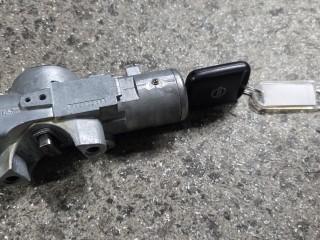 Zablokowany klucz w Nissanie Qashqai? Nie kupuj nowej stacyjki – zregeneruj ją u nas!