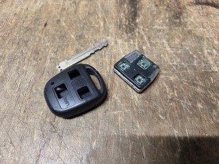 ​Złamany kluczyk w Toyocie? Nie możesz odpalić auta? Naprawiamy to od ręki!