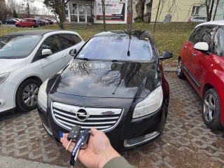 Opel Insignia: Nowy kluczyk z pilotem gotowy do drogi!