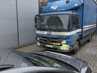 Awaryjne otwarcie Mercedesa Atego