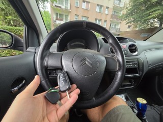 Dorobienie klucza z pilotem Citroen C2