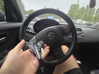 Nowy, zapasowy klucz z pilotem gotowy do drogi!